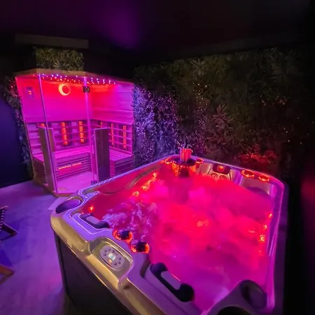 Le Clos Du Rempart & Jacuzzi Lejlighed Ciney