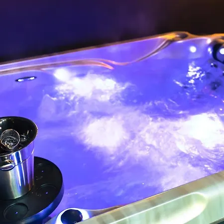 Le Clos Du Rempart & Jacuzzi *