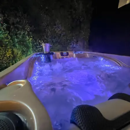 Apartamento Le Clos Du Rempart & Jacuzzi